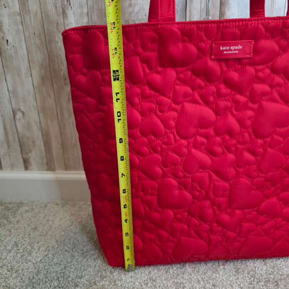 Kate Spade Red Quilted Heart Tote Bag & Cosmetic Pouch Set - Picture 3 of 9